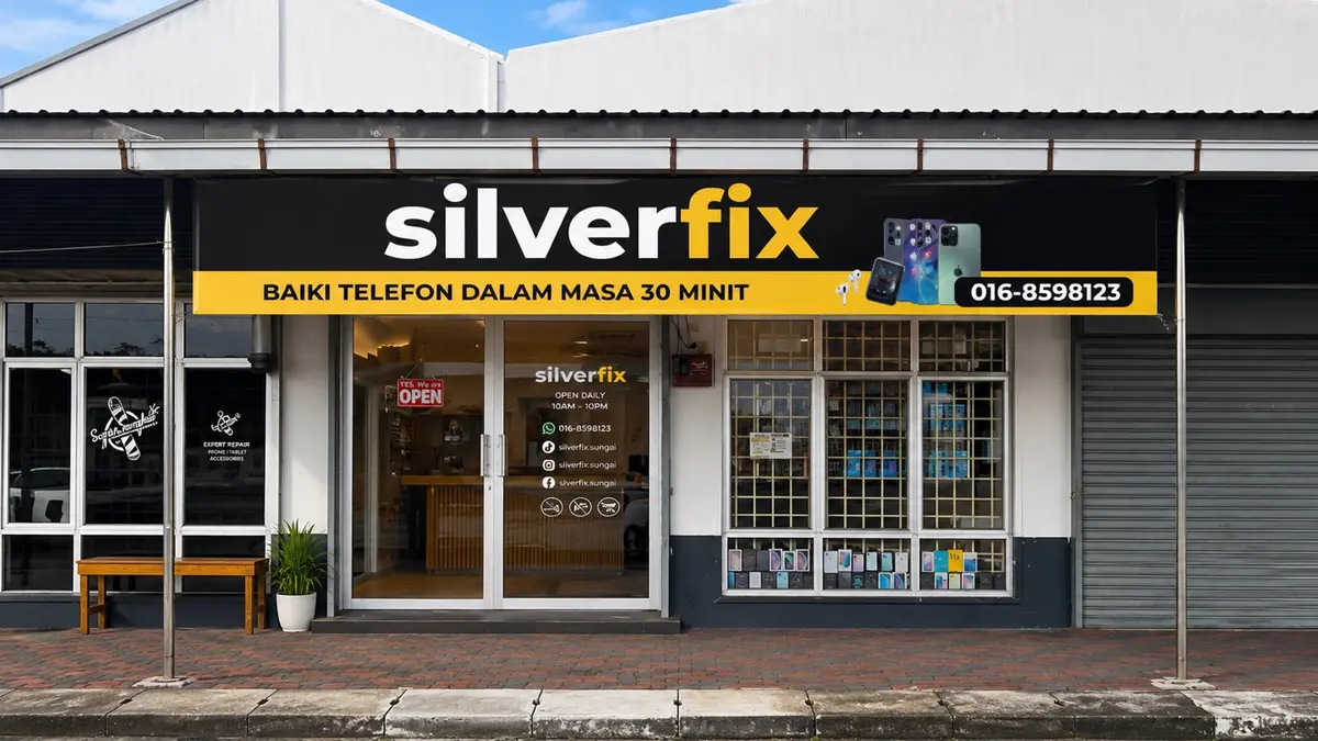 Hadapan kedai Silver Fix Sungkai